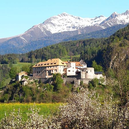 Отель Schloss Sonnenburg Сан-Лоренцо-ди-Себато Экстерьер фото