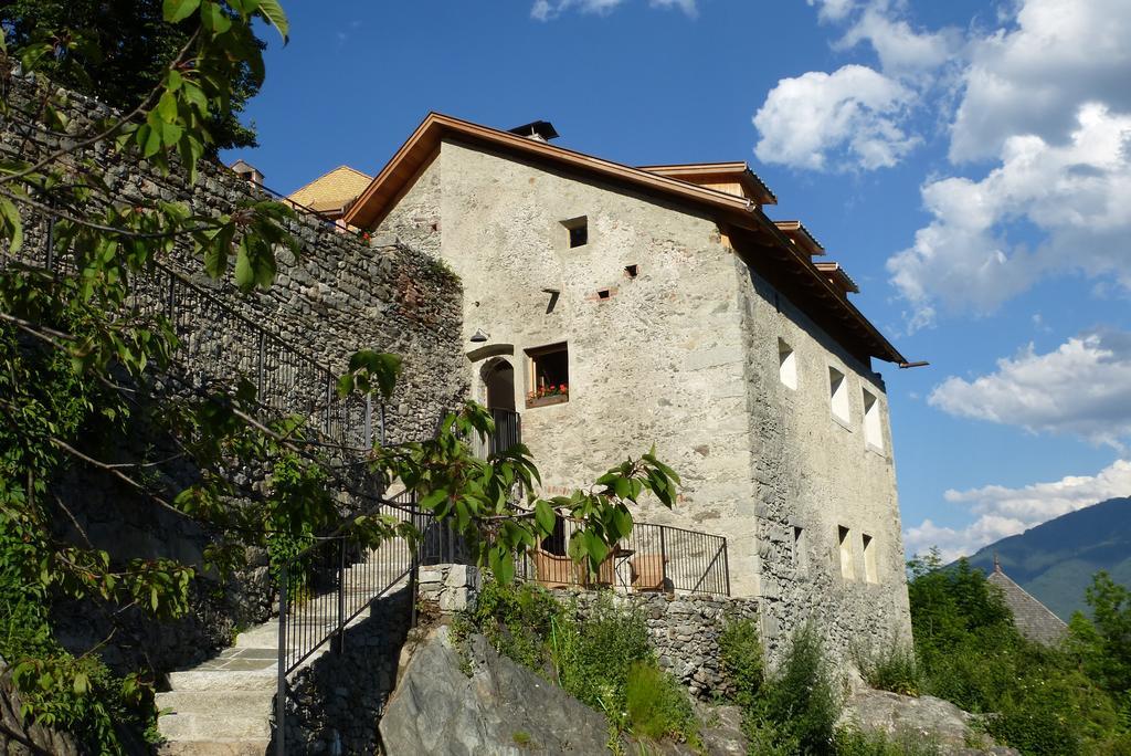 Отель Schloss Sonnenburg Сан-Лоренцо-ди-Себато Экстерьер фото